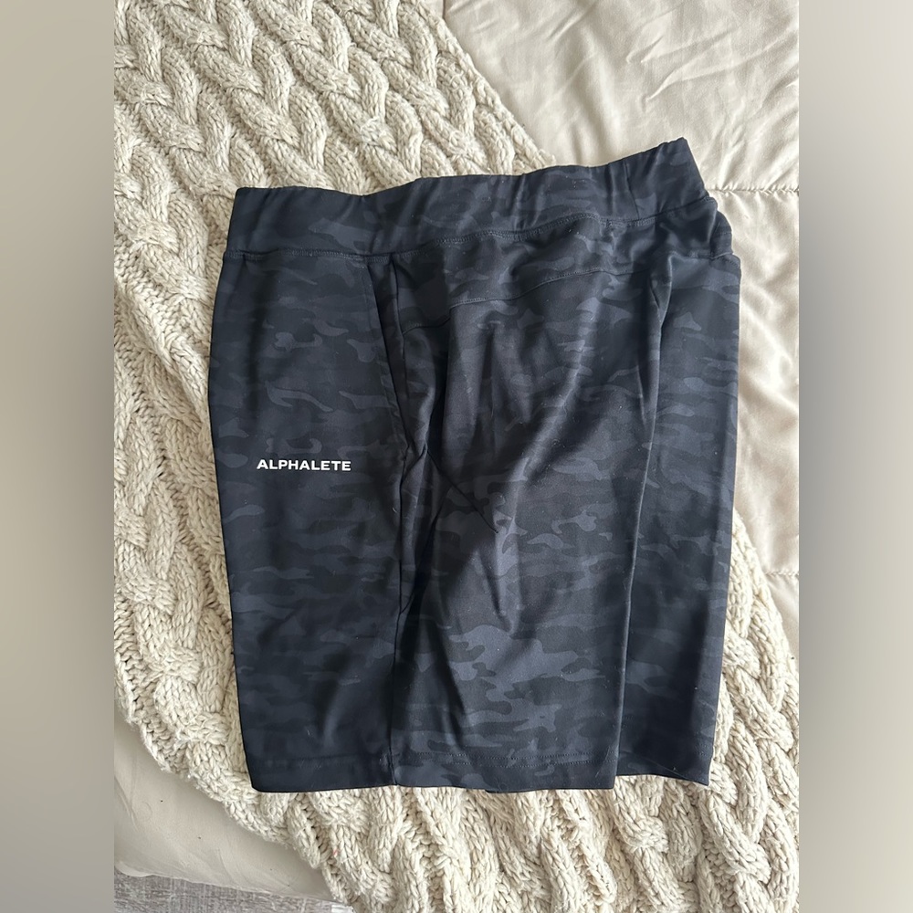 Men’s alphalete shorts